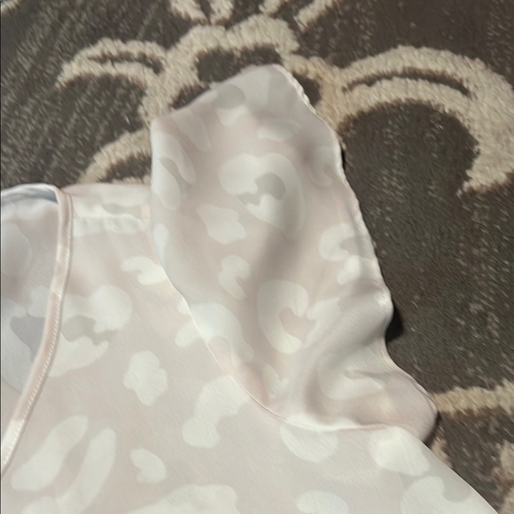 Buddy Love Cream Leopard Blouse - Picture 3 of 4